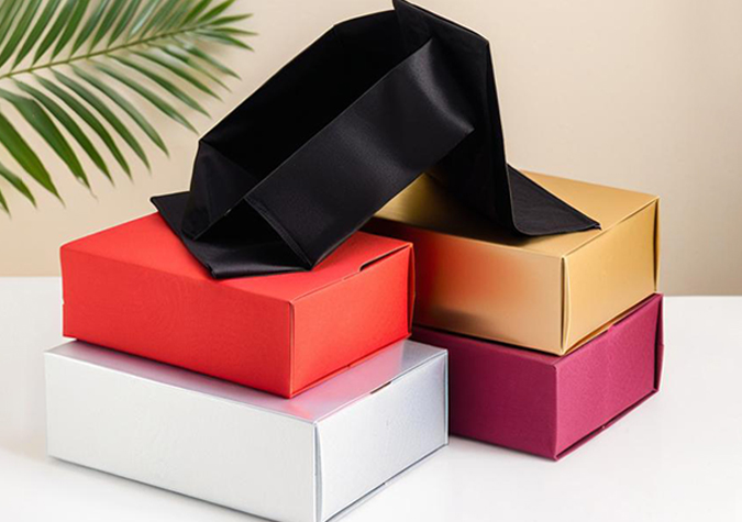 Custom Folding Boxes | Printed Paper Boxes for Packaging & Branding